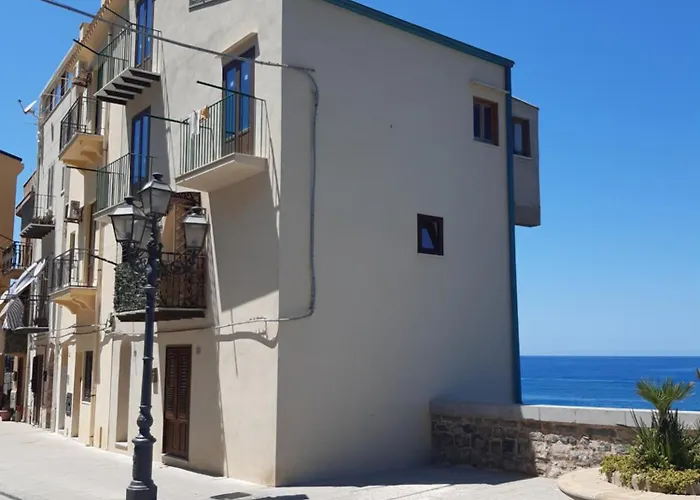 Franco's * 切法卢